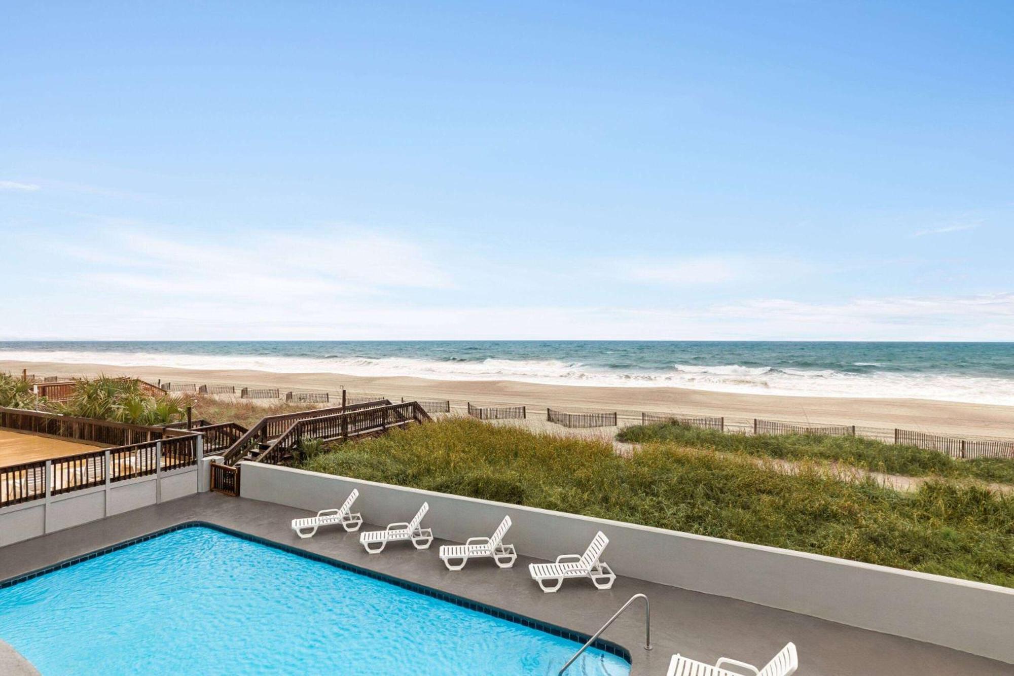 Days Inn By Wyndham Myrtle Beach-Beach Front Exterior foto