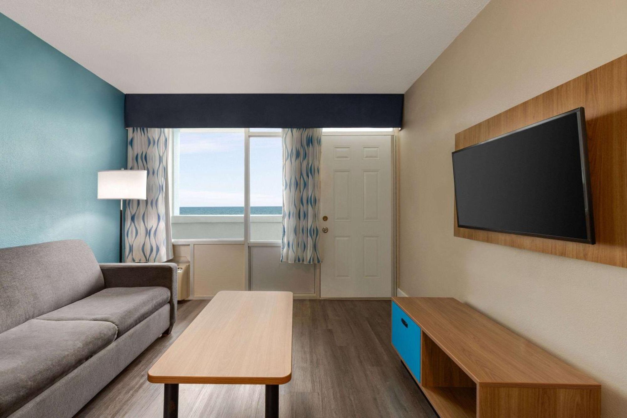 Days Inn By Wyndham Myrtle Beach-Beach Front Exterior foto